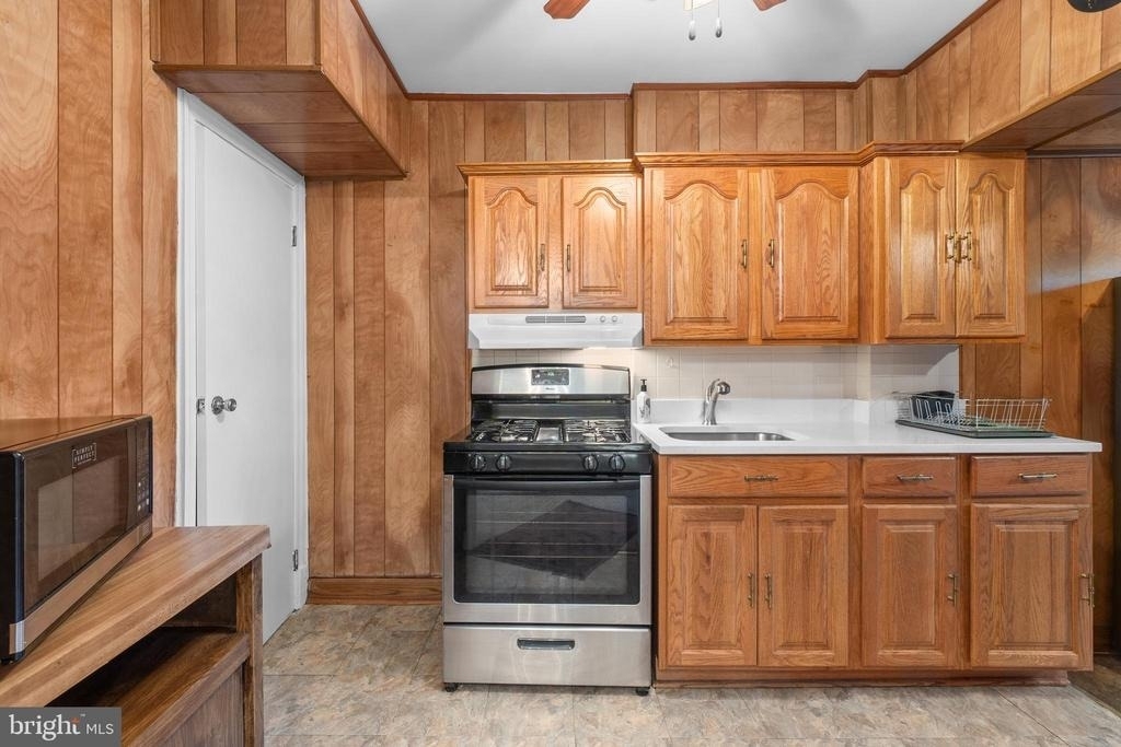 2835 4th Street Ne - Photo 6