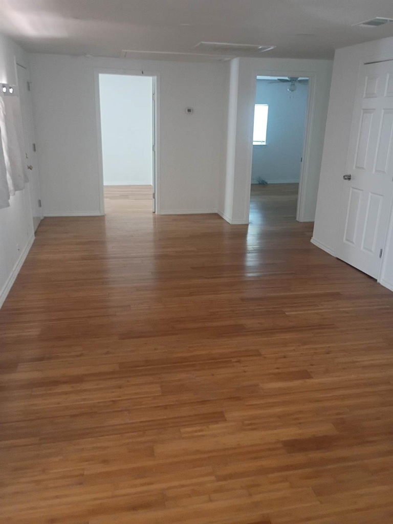 1604 Wilson St - Photo 9