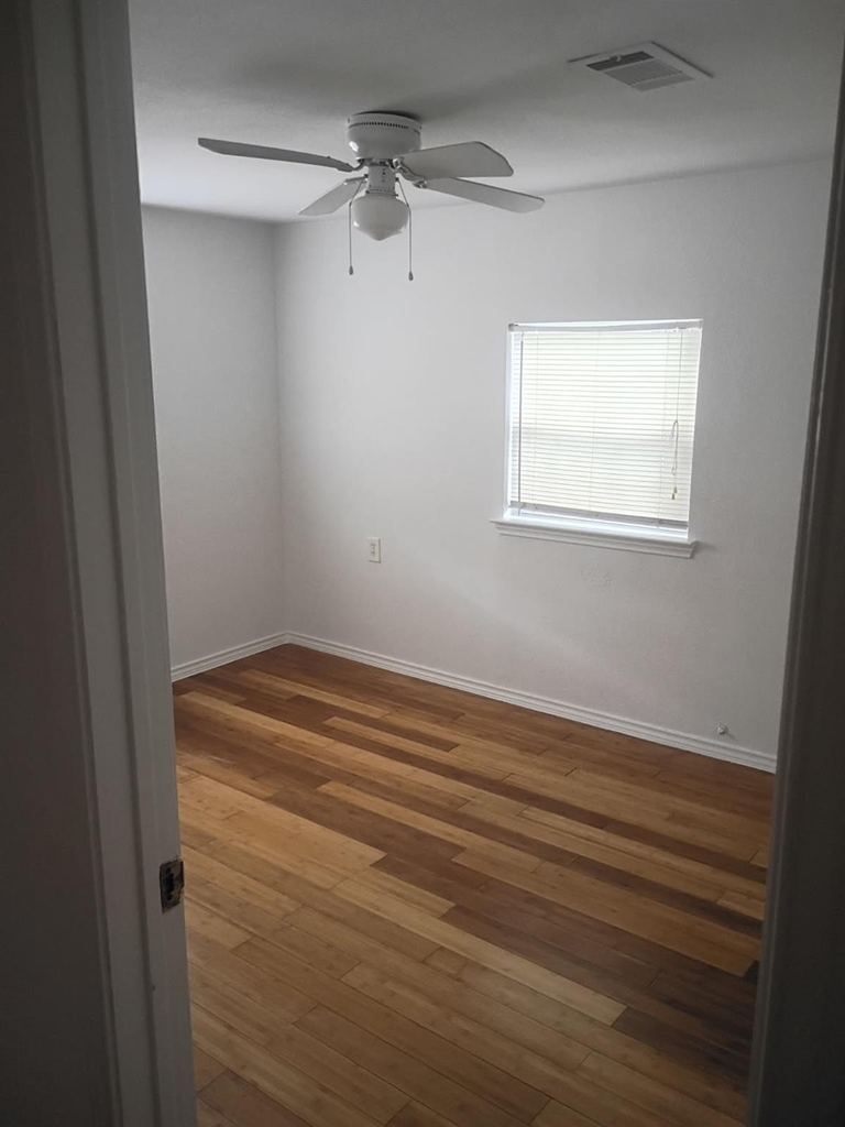 1604 Wilson St - Photo 10