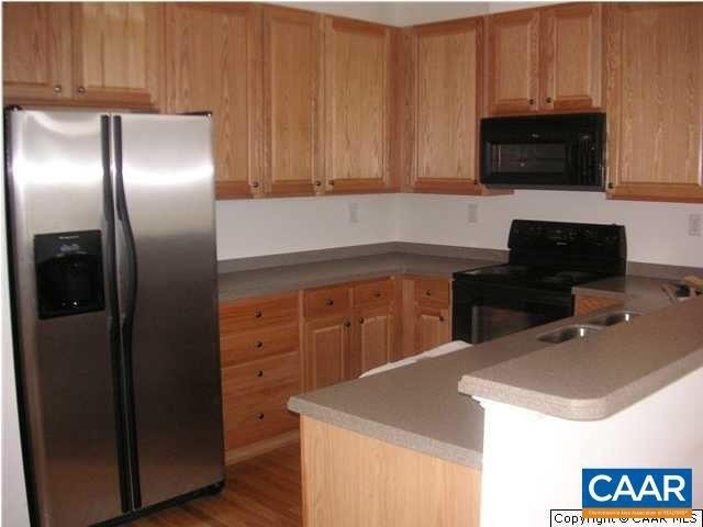 544 Summerford Ln - Photo 3