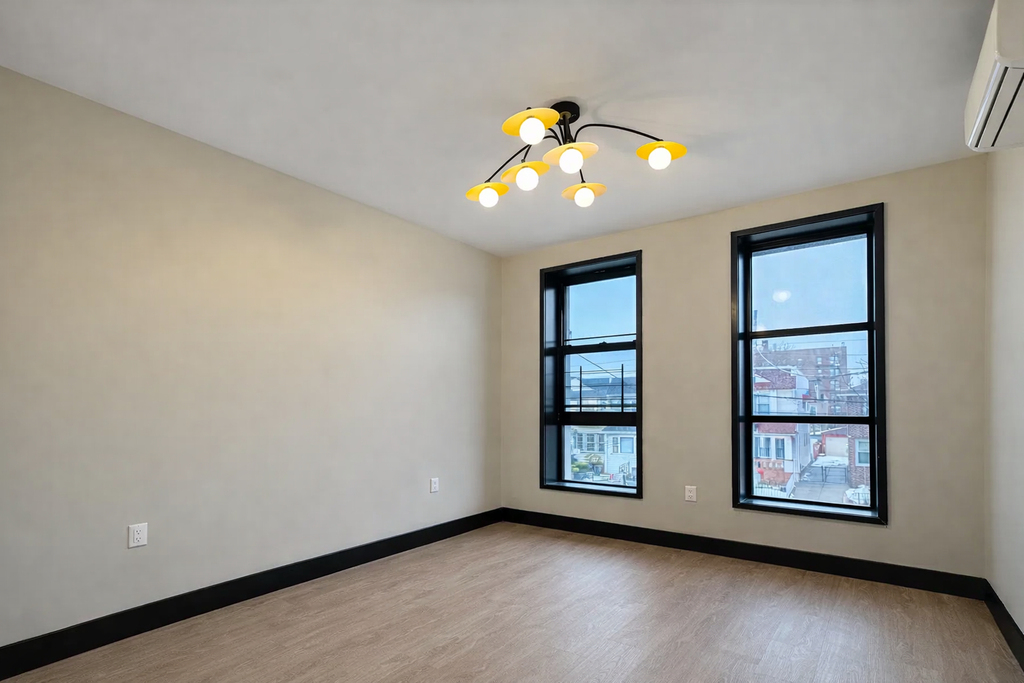 Brooklyn Avenue - Photo 2