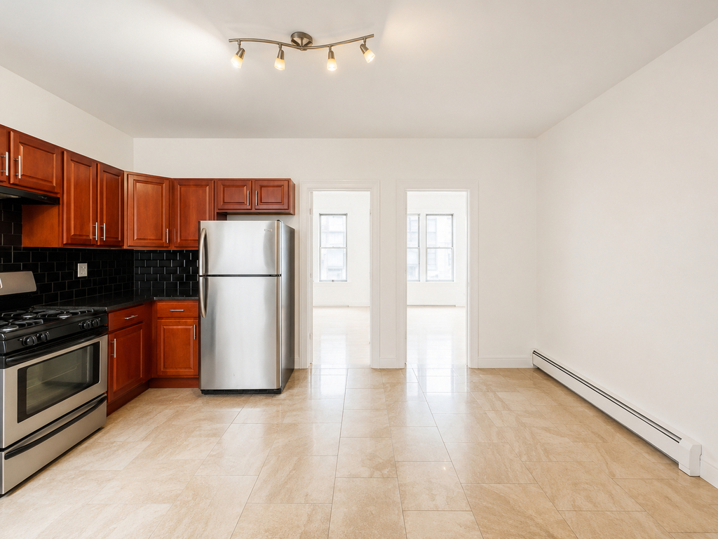 Nostrand Avenue - Photo 3