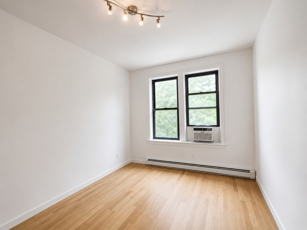 Nostrand Avenue - Photo 4