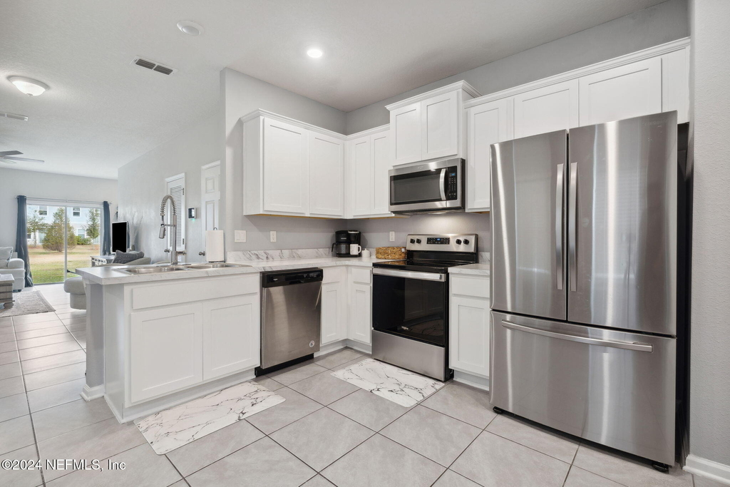 936 Capitol Parkway - Photo 8