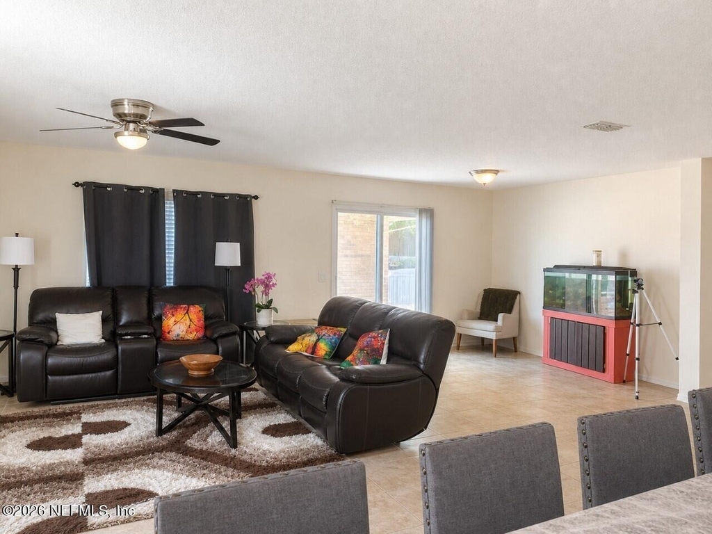 45013 Amhurst Oaks Drive - Photo 6