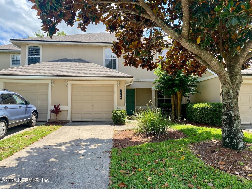 1530 Vineland Circle - Photo 1