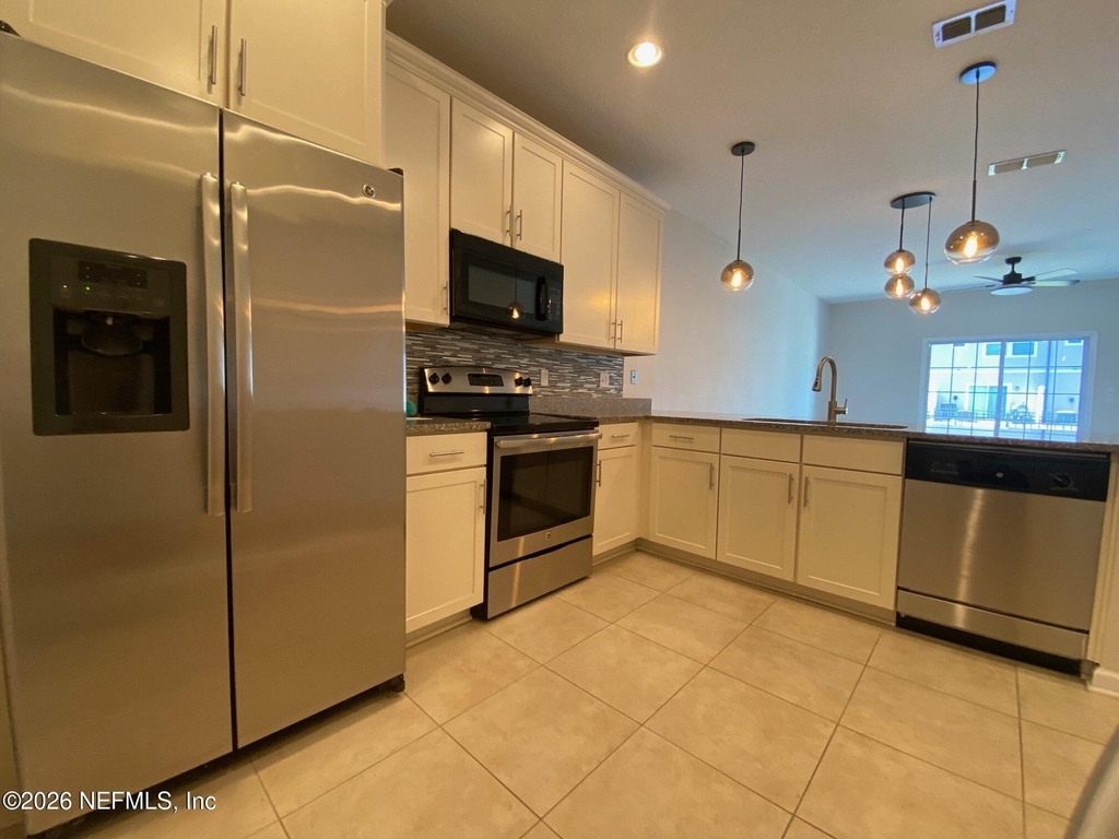 11312 Estancia Villa Circle - Photo 7