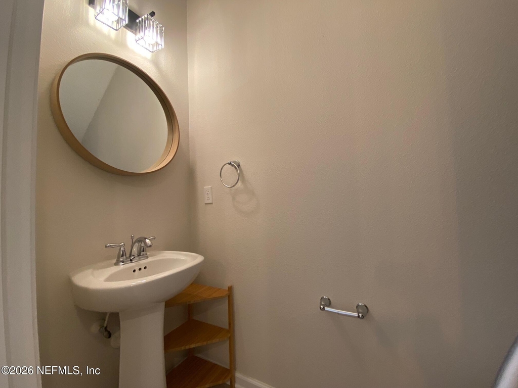 11312 Estancia Villa Circle - Photo 9