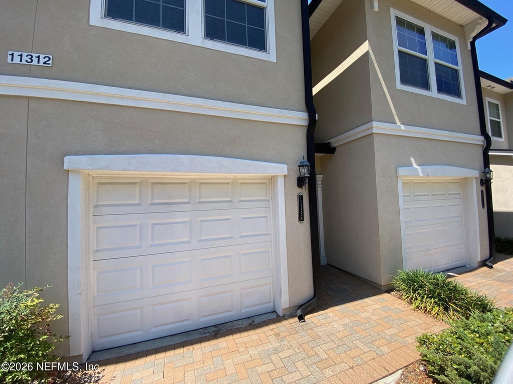 11312 Estancia Villa Circle - Photo 3