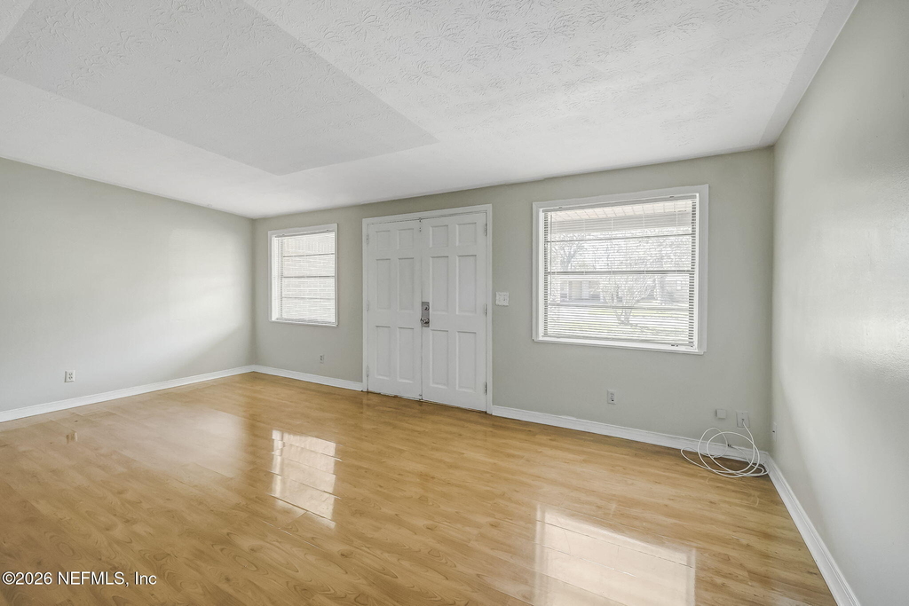 3223 Victoria Park Road - Photo 6