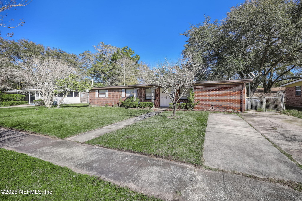 3223 Victoria Park Road - Photo 2
