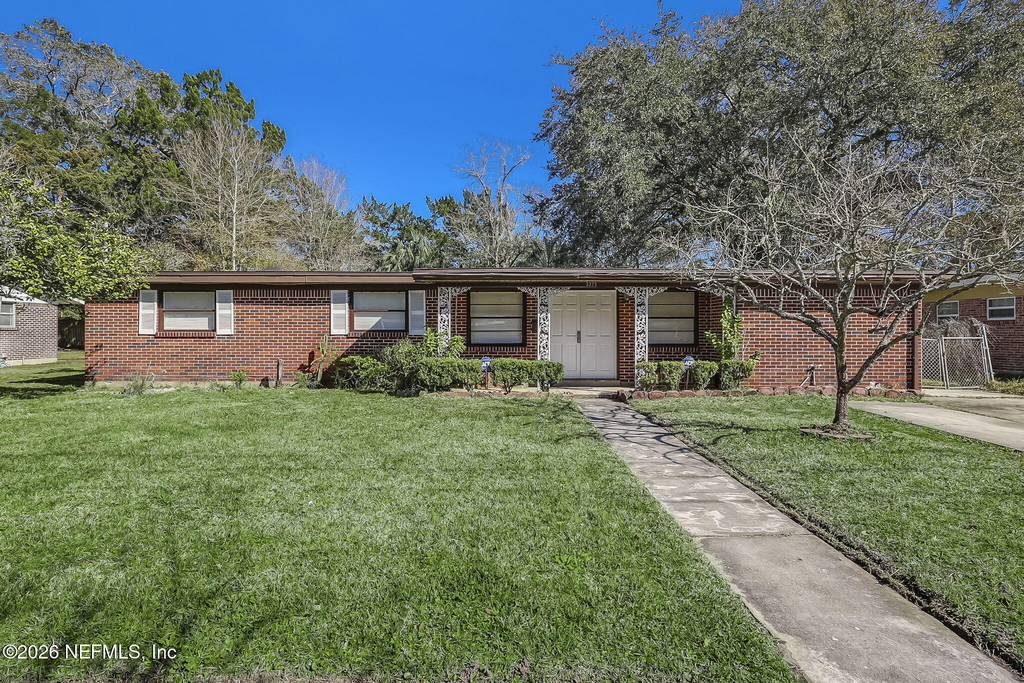 3223 Victoria Park Road - Photo 0