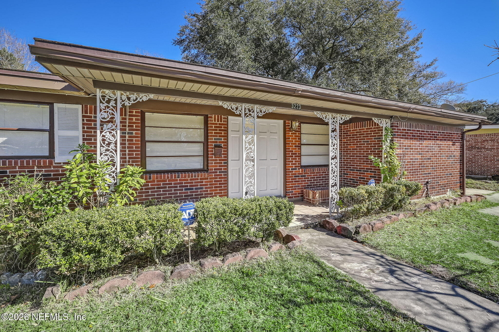 3223 Victoria Park Road - Photo 3