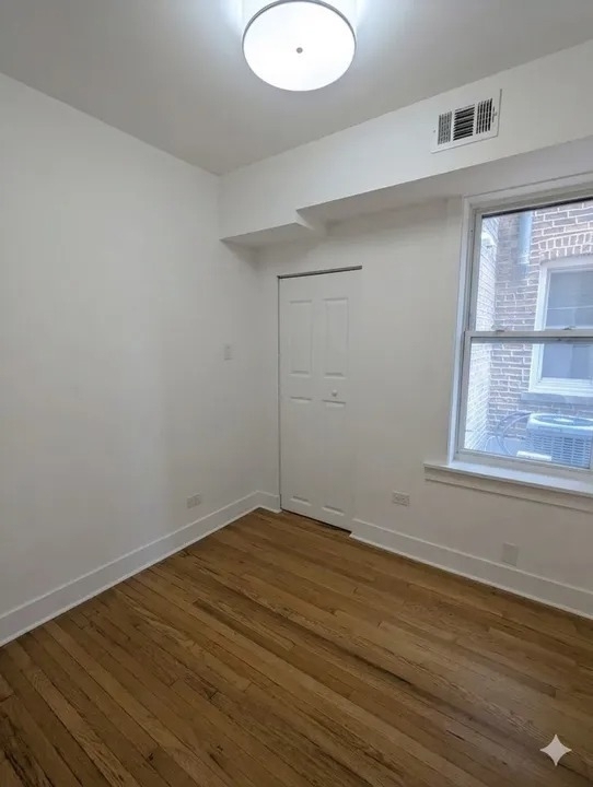 1945 W Augusta Avenue - Photo 4