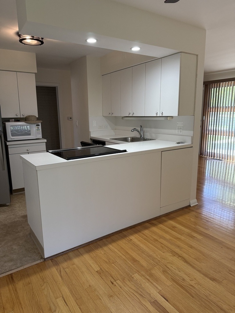 317 Woodlawn Avenue - Photo 3