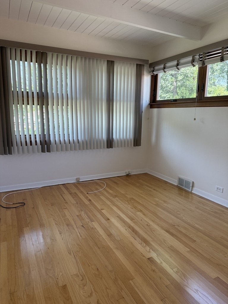 317 Woodlawn Avenue - Photo 9