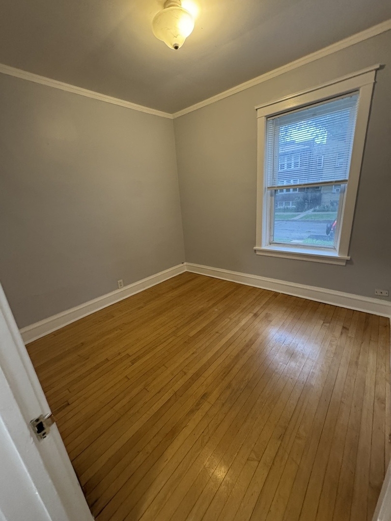 3008 W Cullom Avenue - Photo 9
