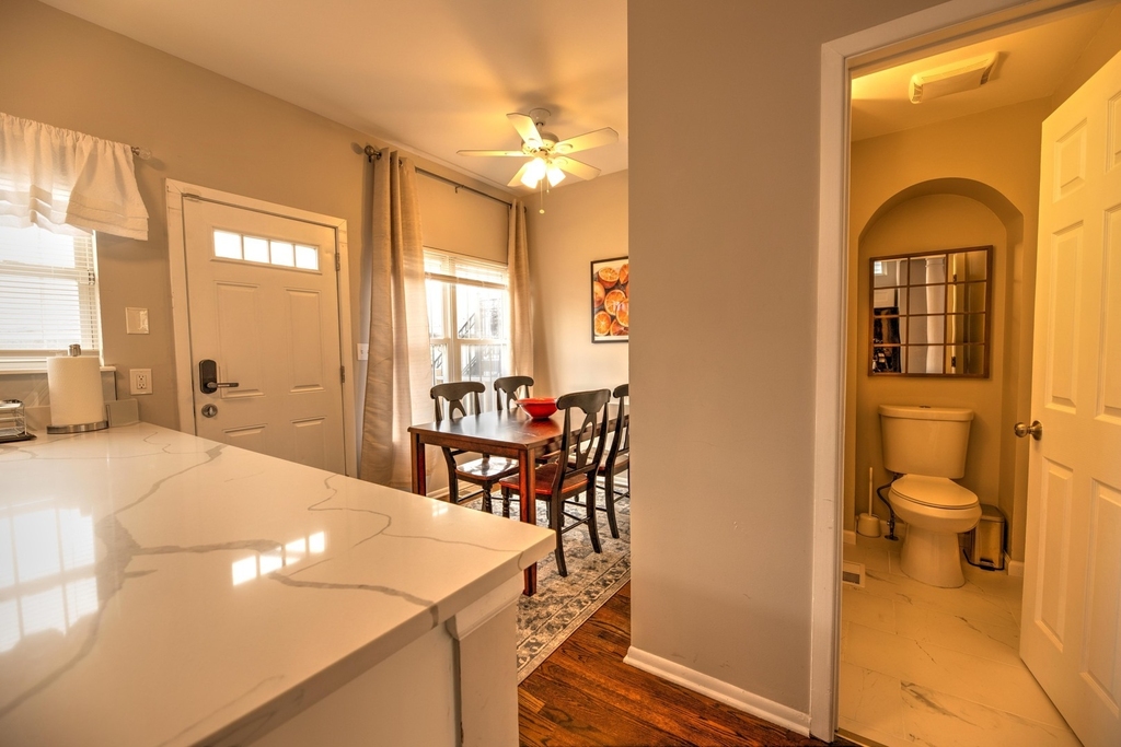 2718 W Washington Boulevard - Photo 3