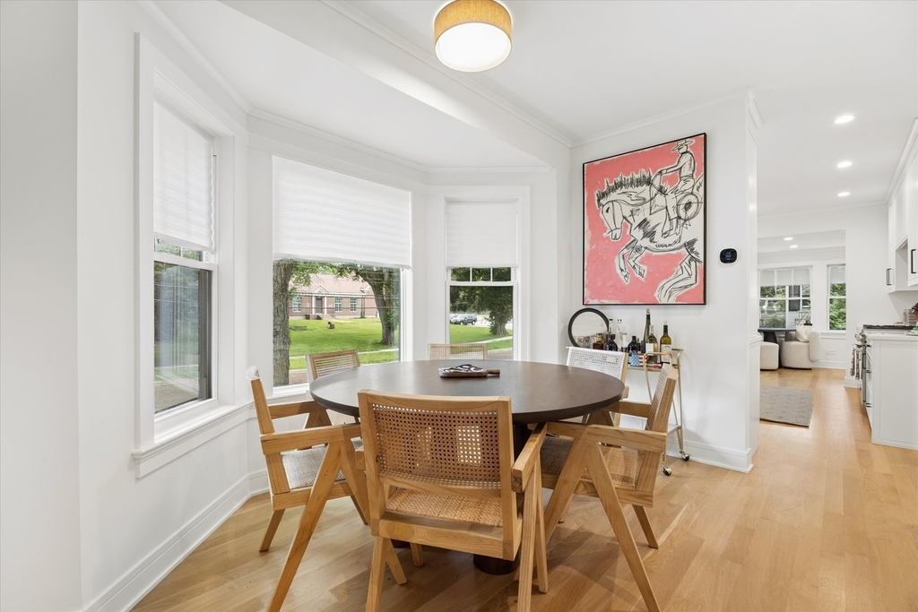 146 E Maple Street - Photo 5