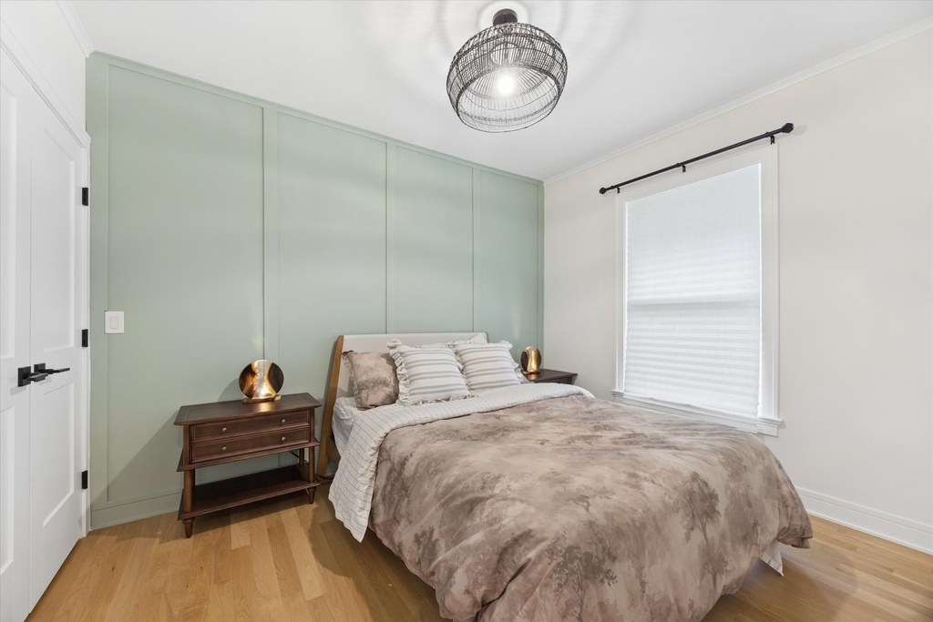 146 E Maple Street - Photo 9