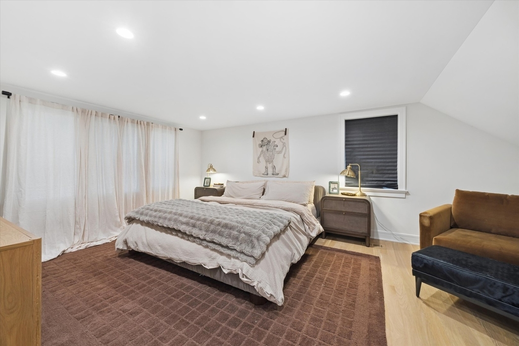 146 E Maple Street - Photo 7