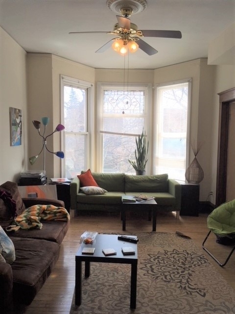 1116 W Wellington Avenue - Photo 1
