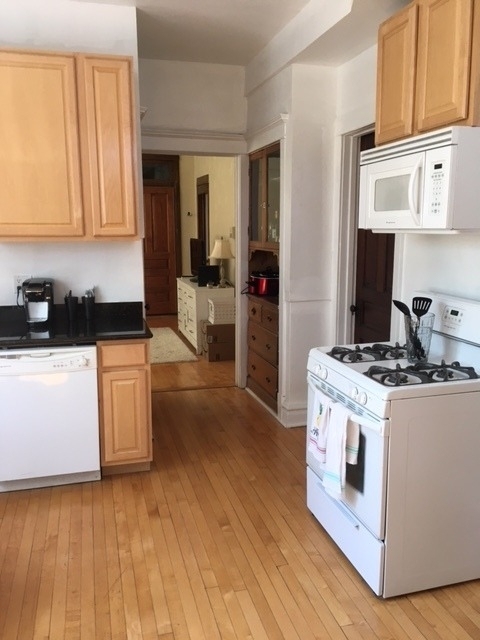 2906 N Greenview Avenue - Photo 8