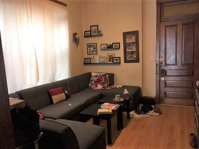 2906 N Greenview Avenue - Photo 1