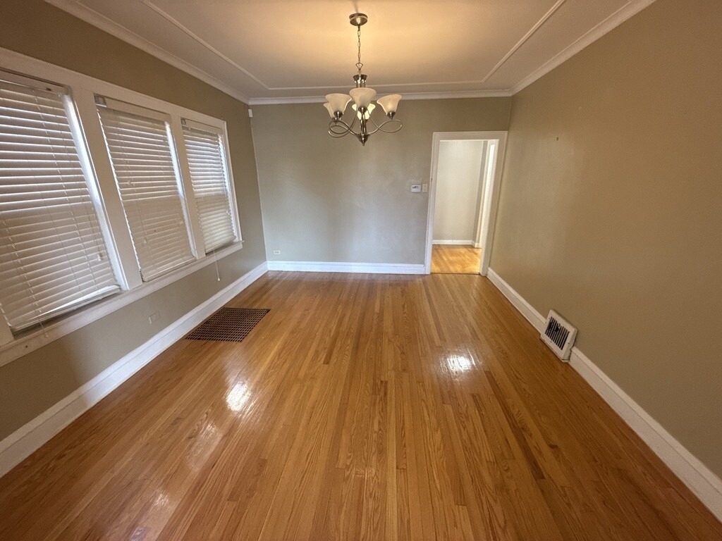 5327 W Wolfram Street - Photo 5