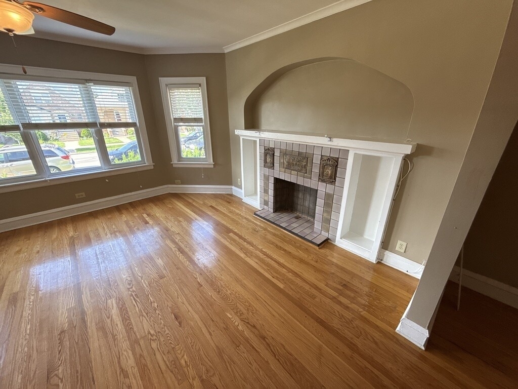 5327 W Wolfram Street - Photo 3