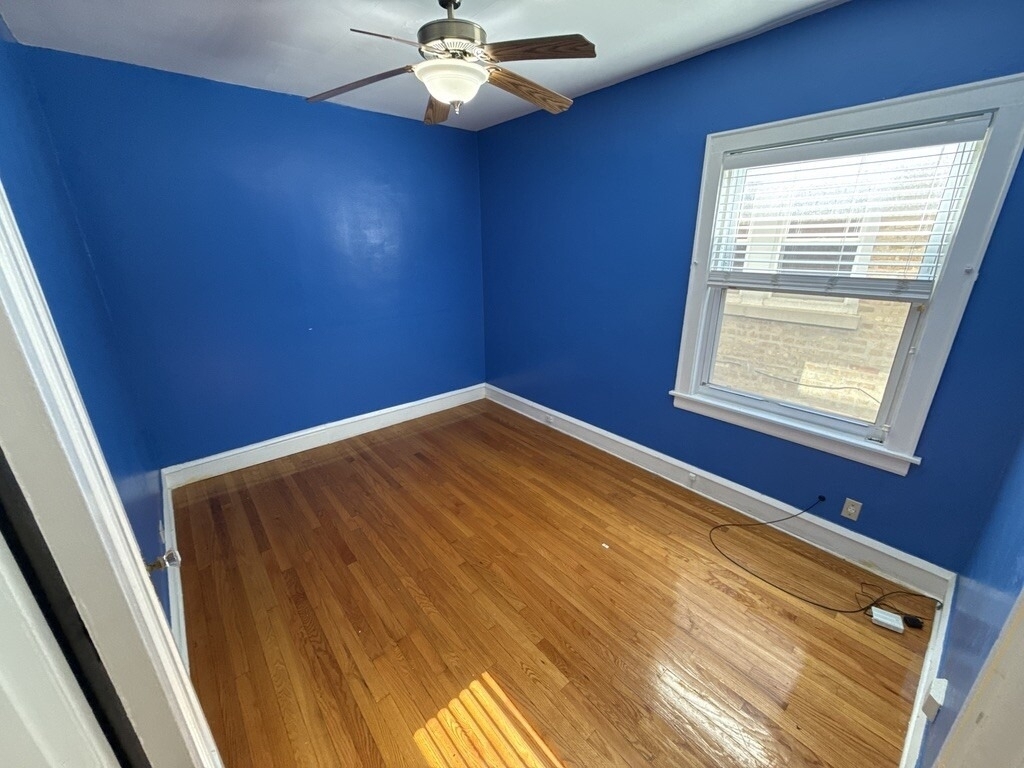 5327 W Wolfram Street - Photo 13
