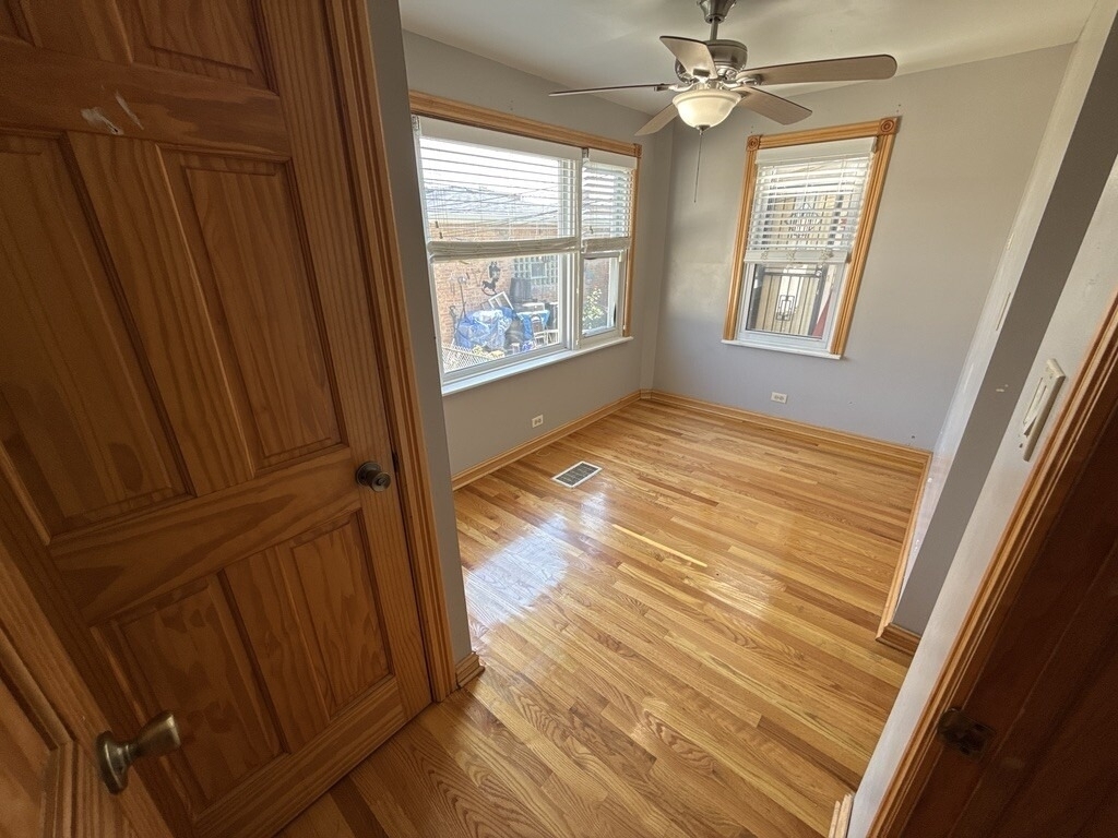 5327 W Wolfram Street - Photo 19