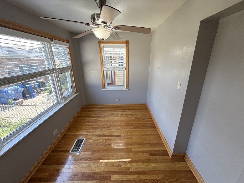 5327 W Wolfram Street - Photo 20