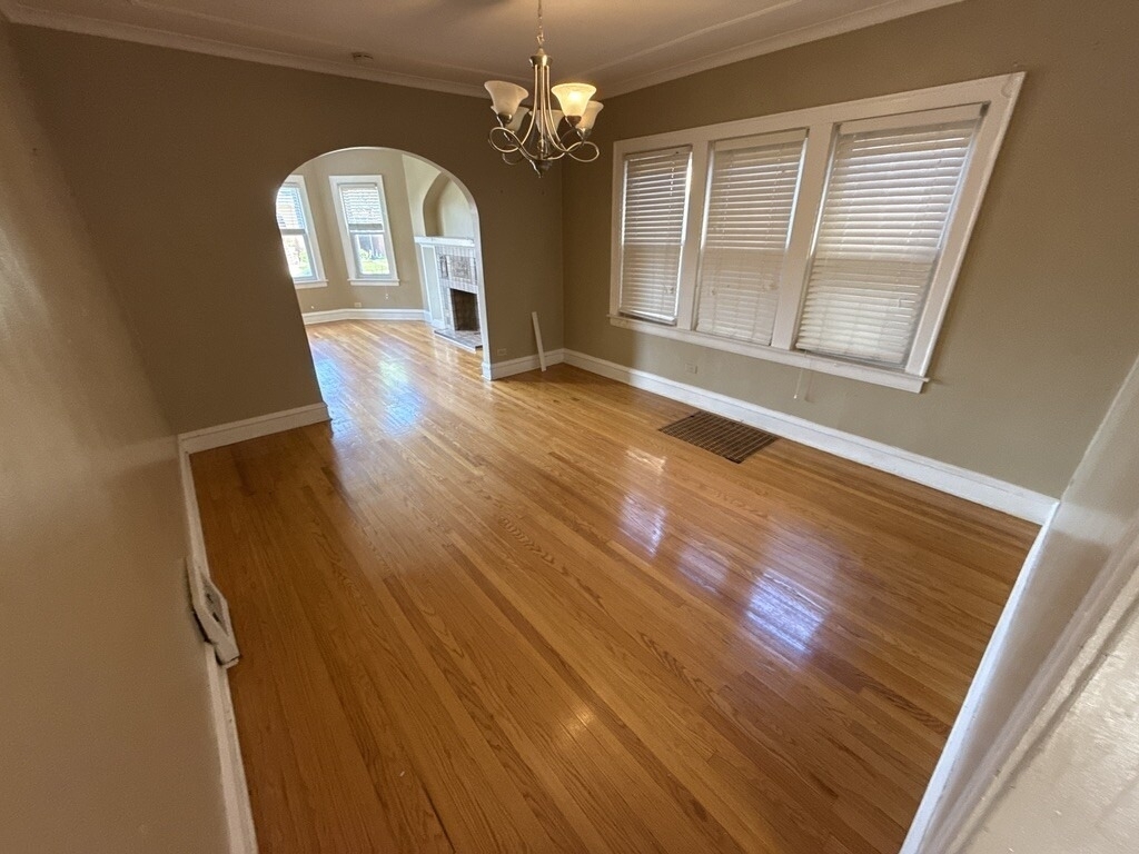 5327 W Wolfram Street - Photo 6