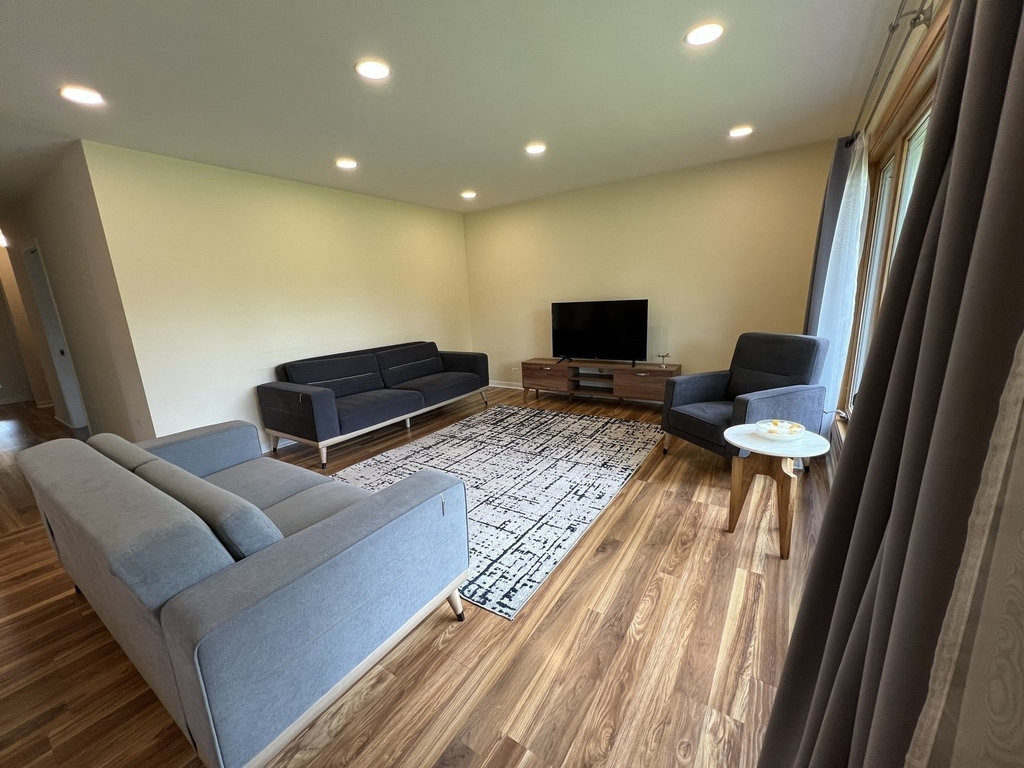 1431 E Emmerson Lane - Photo 4