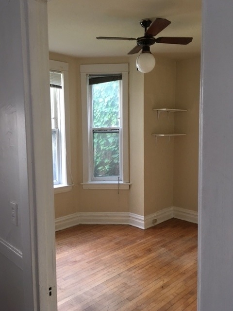 3246 N Seminary Avenue - Photo 6