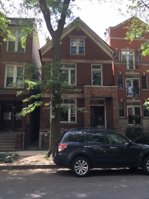 3246 N Seminary Avenue - Photo 0