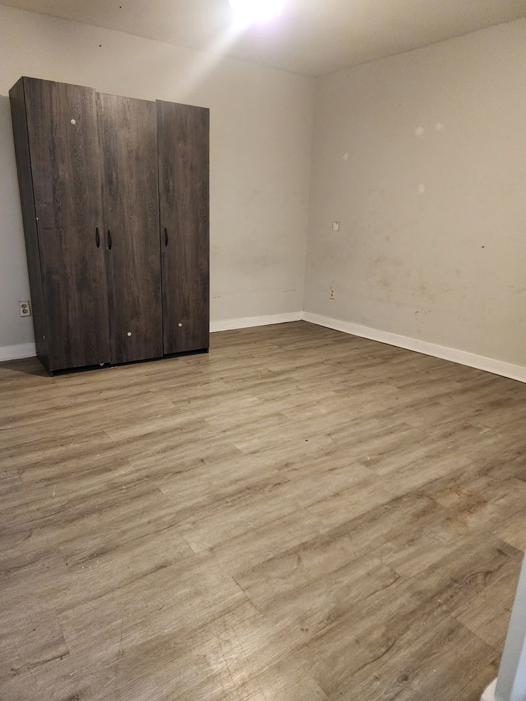 2700 W 24th Street - Photo 1