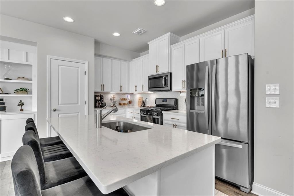 790 Belrose Drive - Photo 1