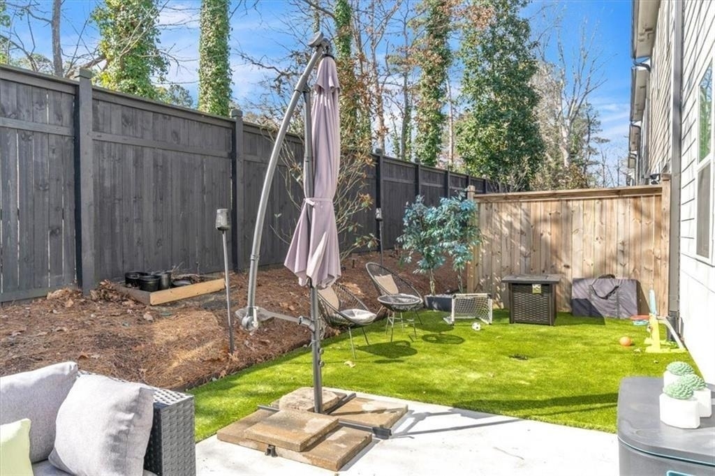 790 Belrose Drive - Photo 11