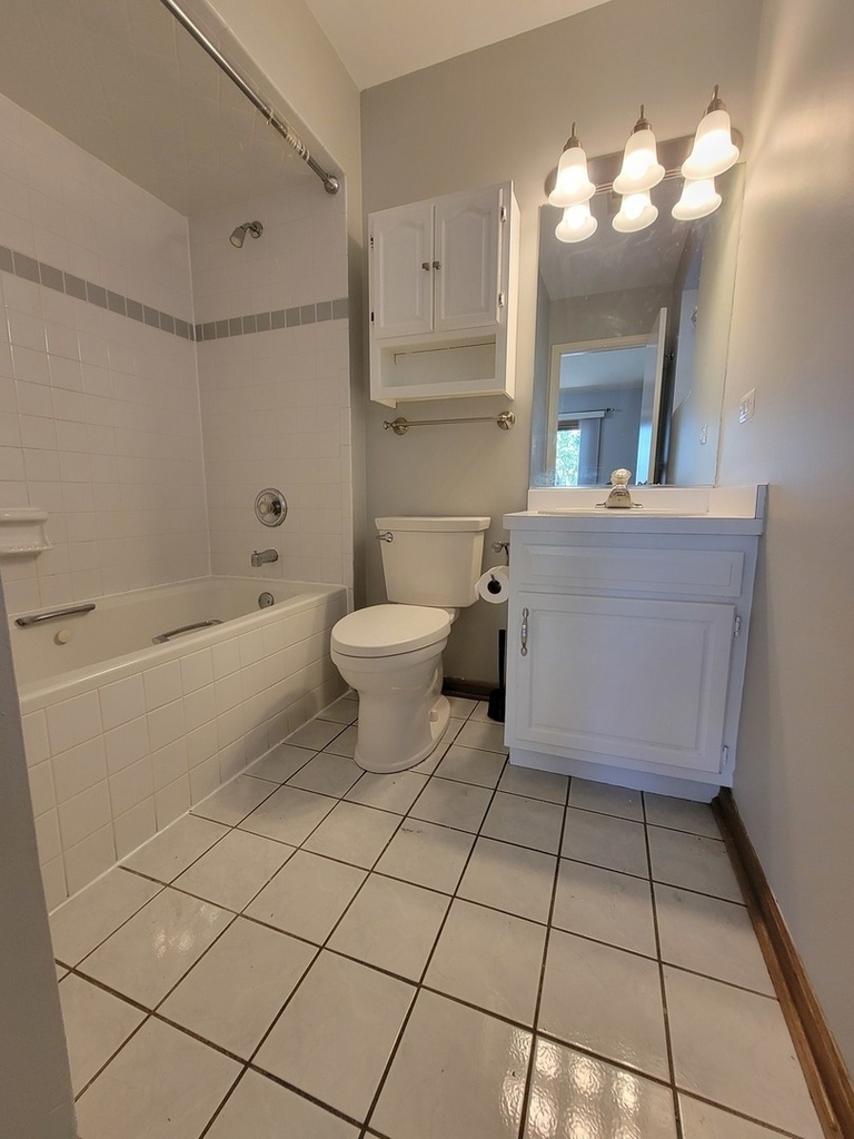 7411 N Claremont Avenue - Photo 4