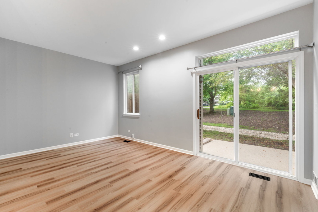 182 Stockton Drive - Photo 6