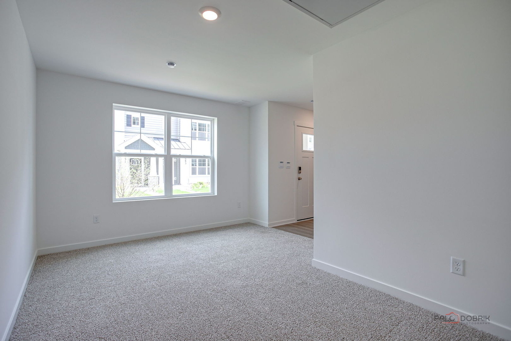 541 Yosemite Way - Photo 5