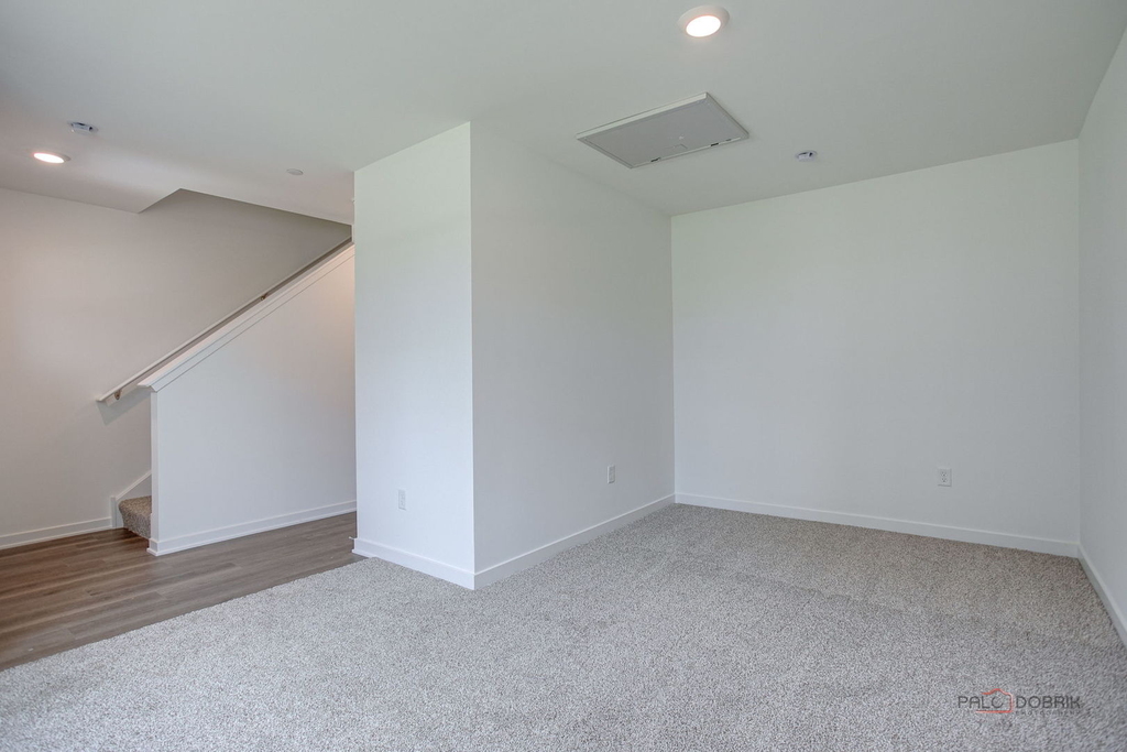 541 Yosemite Way - Photo 4