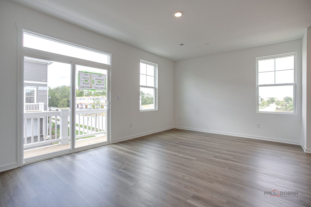 541 Yosemite Way - Photo 12