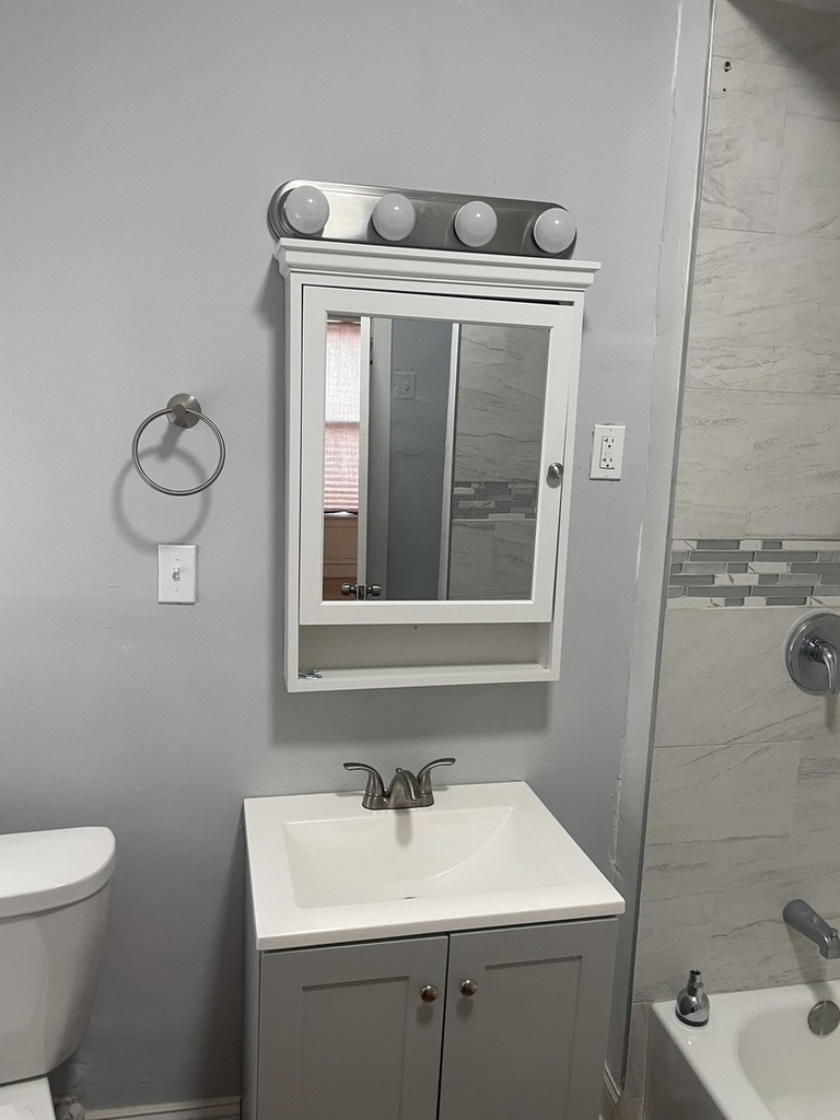 451 E 111th Street - Photo 5