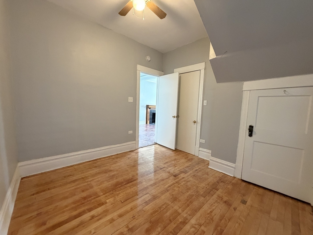 7817 S South Shore Drive - Photo 3