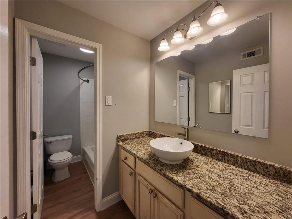 6980 Roswell Road - Photo 13