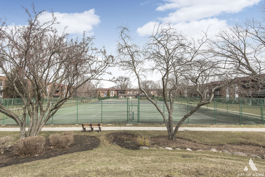 1049 W Ogden Avenue - Photo 23