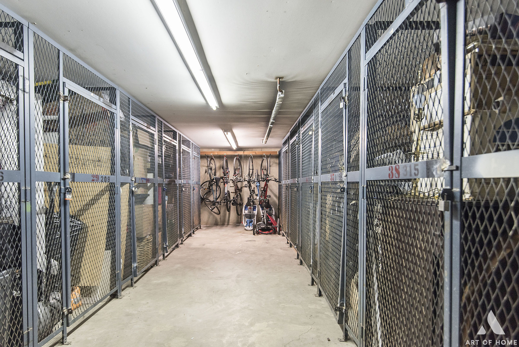 1049 W Ogden Avenue - Photo 21
